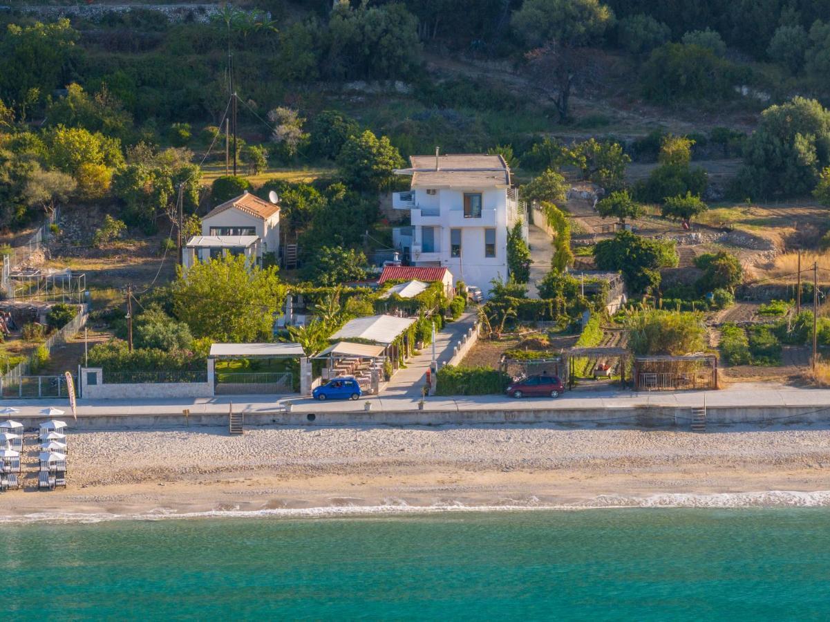 Aridas At The Beach Lourdata  Exterior photo